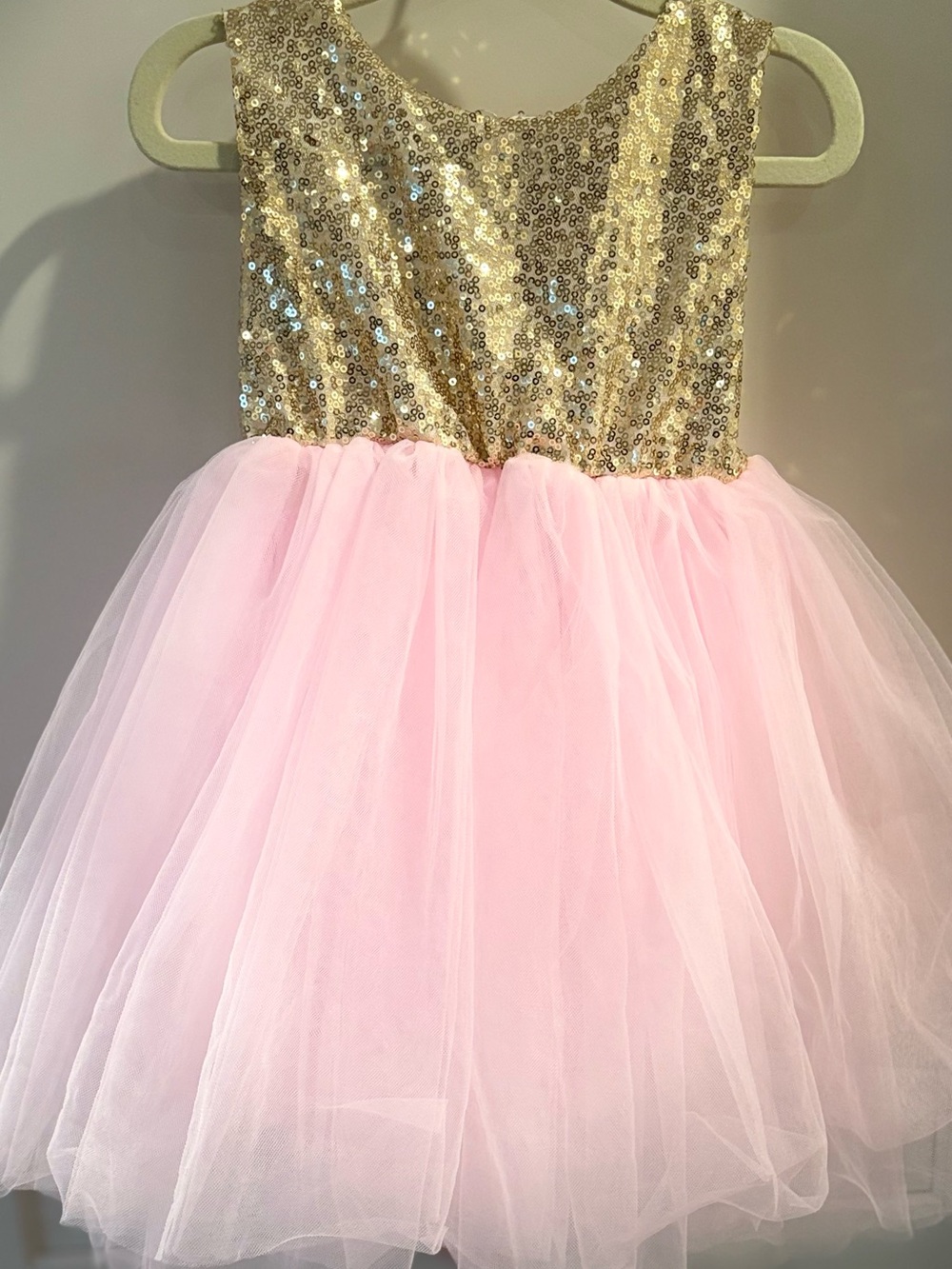 Girls Pink Tulle Dress with Gold Sequin Bodice – Party & Special Occasion